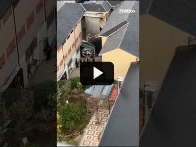 Embedded thumbnail for Video: El CSO Atalaya denuncia que la Policía está tratando de desalojar el centro ubicado en Vallecas