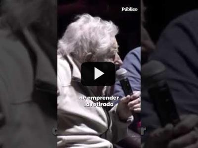 Embedded thumbnail for Video: El emotivo discurso de Mujica: &amp;quot;Cuando mis brazos se vayan habrá otros miles sustituyendo la lucha&amp;quot;