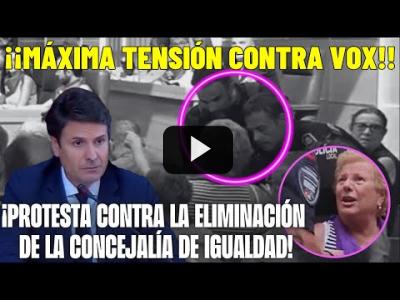 Embedded thumbnail for Video: TENSIÓN: intentan EXPULSAR a una VECINA por ENFRENTARSE a VOX y PP en Molina de Segura