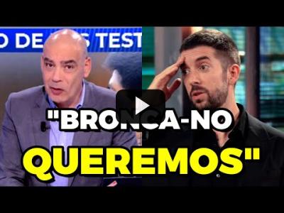 Embedded thumbnail for Video: El periodista de derecha Nacho Abad se pica con David Broncano: &amp;quot;Bronca-no queremos&amp;quot;